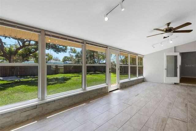 11436 RIDGEWOOD CIRCLE, Seminole, FL 33772