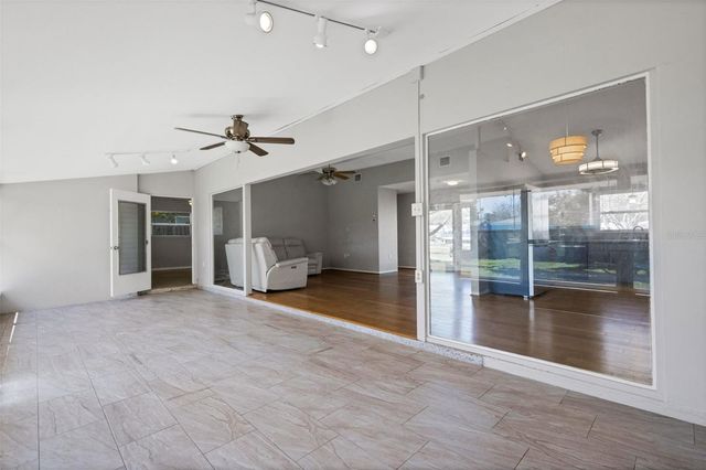 11436 RIDGEWOOD CIRCLE, Seminole, FL 33772