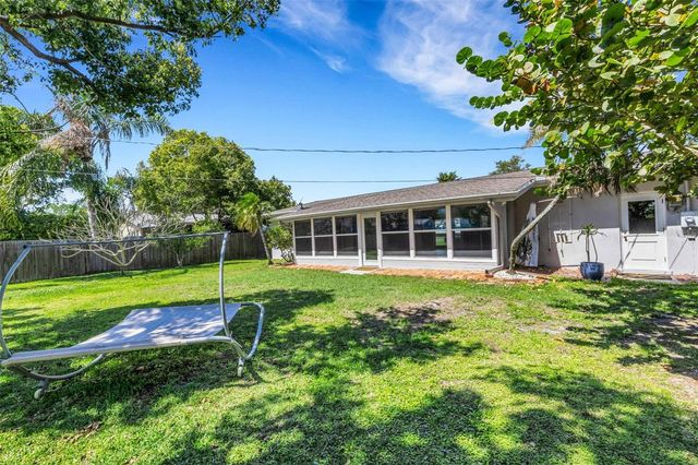 11436 RIDGEWOOD CIRCLE, Seminole, FL 33772