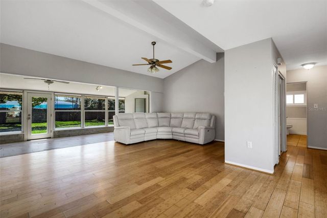 11436 RIDGEWOOD CIRCLE, Seminole, FL 33772