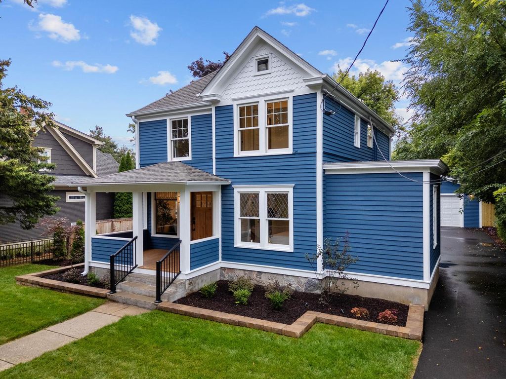 1332 Dodge STREET, Lake Geneva, WI 53147