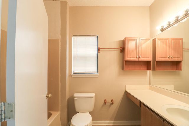 2300 Biltmore Cove, Jonesboro, AR 72404