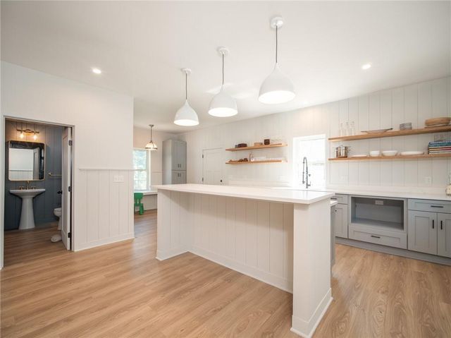 1022 Connecticut Street, Lawrence, KS 66044