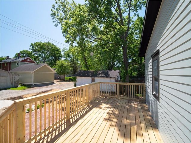 1022 Connecticut Street, Lawrence, KS 66044