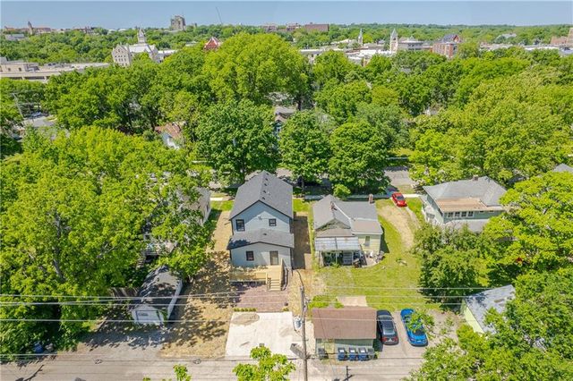 1022 Connecticut Street, Lawrence, KS 66044