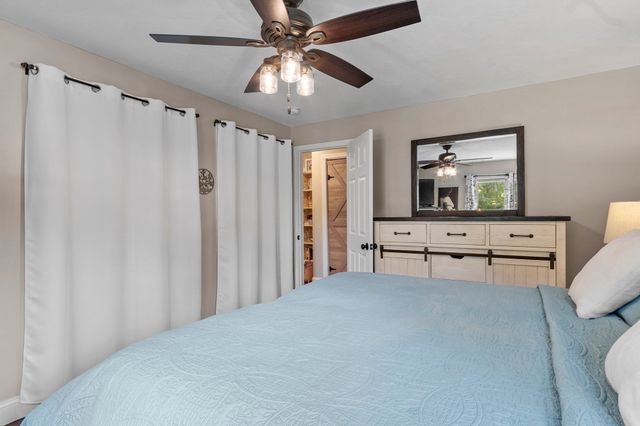 36 Harkins St, Lancaster, MA 01523