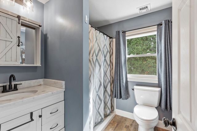 36 Harkins St, Lancaster, MA 01523
