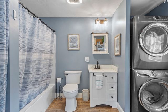 36 Harkins St, Lancaster, MA 01523
