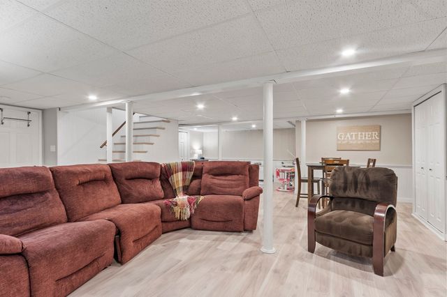 36 Harkins St, Lancaster, MA 01523