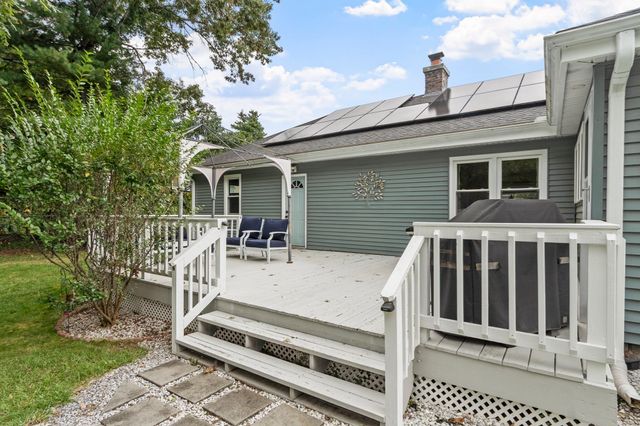 36 Harkins St, Lancaster, MA 01523