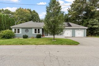36 Harkins St, Lancaster, MA 01523