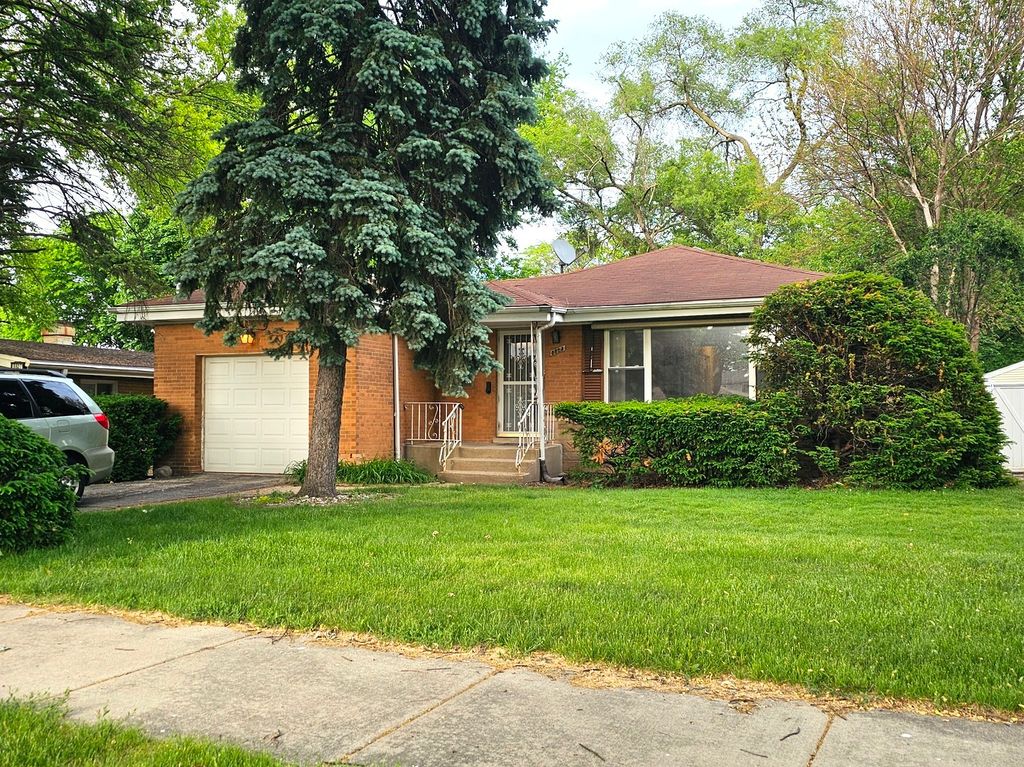 8823 Mango Avenue, Morton Grove, IL 60053