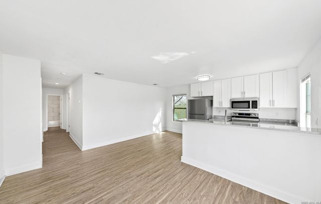 818 Hampton, San Antonio, TX 78220