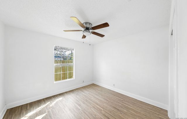 818 Hampton, San Antonio, TX 78220