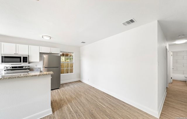 818 Hampton, San Antonio, TX 78220