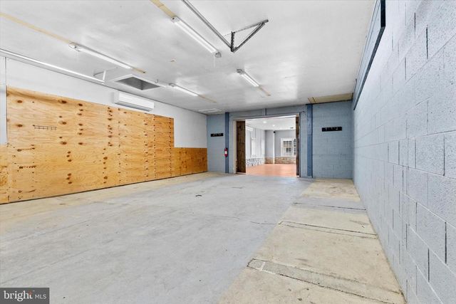 34 MAIN ST, Seven Valleys, PA 17360