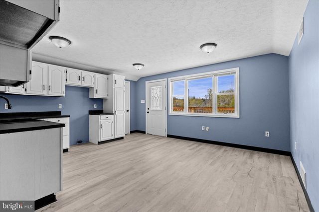 34 MAIN ST, Seven Valleys, PA 17360