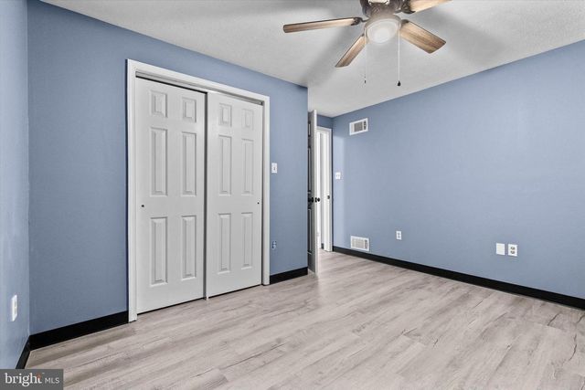 34 MAIN ST, Seven Valleys, PA 17360