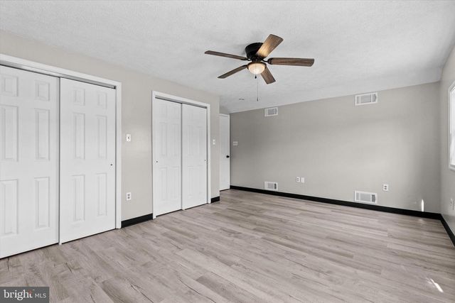 34 MAIN ST, Seven Valleys, PA 17360