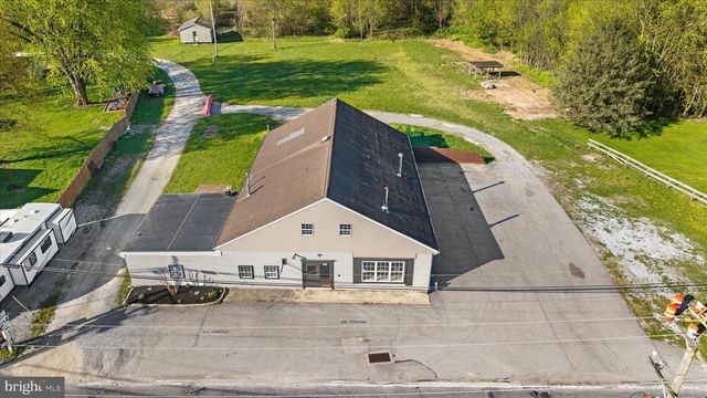34 MAIN ST, Seven Valleys, PA 17360