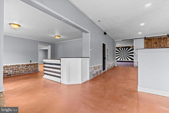 34 MAIN ST, Seven Valleys, PA 17360
