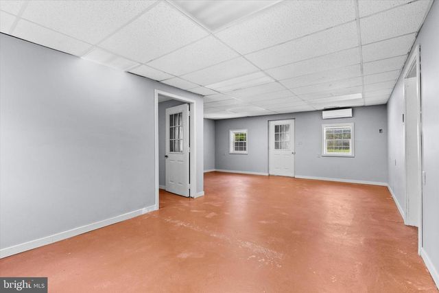 34 MAIN ST, Seven Valleys, PA 17360