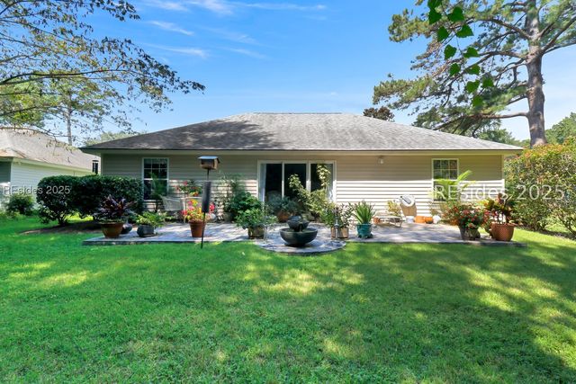 13 Monticello Dr, Hilton Head Island, SC 29926