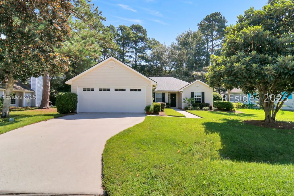13 Monticello Dr, Hilton Head Island, SC 29926