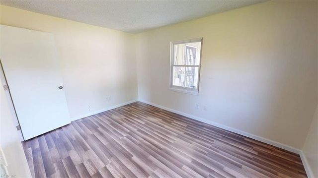 117 Jenness LN, Newport News, VA 23602