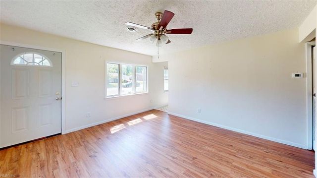 117 Jenness LN, Newport News, VA 23602