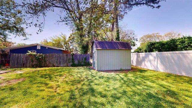 117 Jenness LN, Newport News, VA 23602