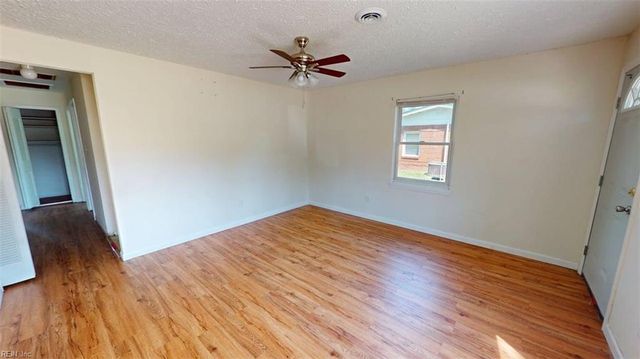 117 Jenness LN, Newport News, VA 23602