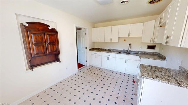 117 Jenness LN, Newport News, VA 23602