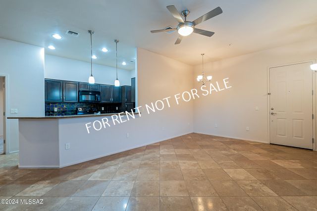 2010 E River Rd Unit 203, Tucson, AZ 85718