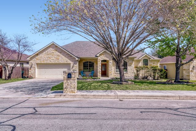 225 Lone Tree, Boerne, TX 78006