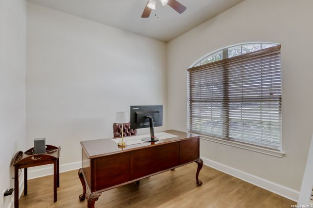 225 Lone Tree, Boerne, TX 78006