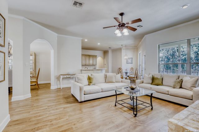 225 Lone Tree, Boerne, TX 78006