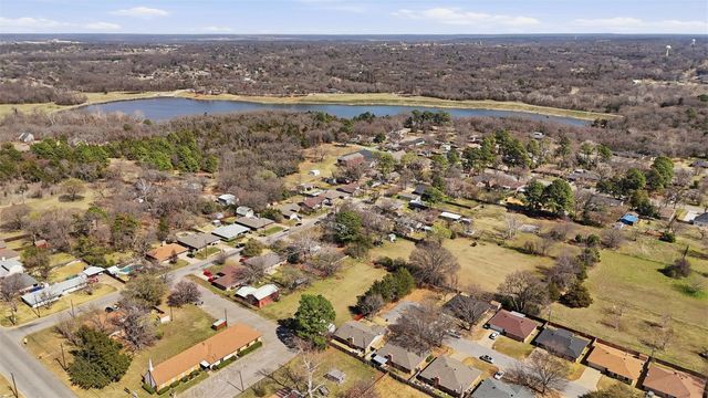 1901 Paula Drive, Denison, TX 75020