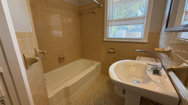 4412 S 2nd ST, Austin, TX 78745