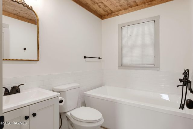 1041 Helen Road, St. Martinville, LA 70582