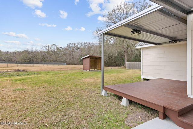 1041 Helen Road, St. Martinville, LA 70582