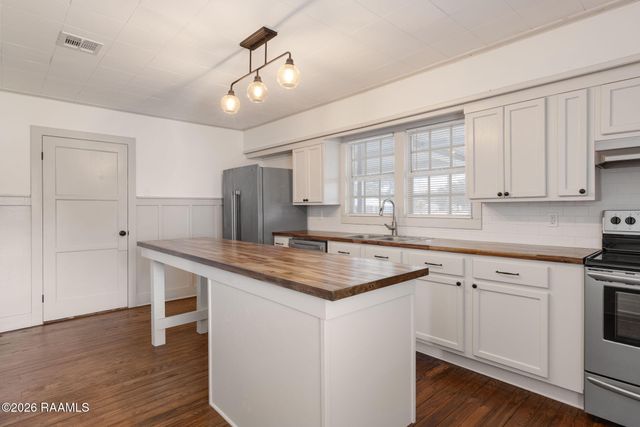 1041 Helen Road, St. Martinville, LA 70582