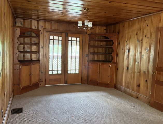 266 Sparta St, Spencer, TN 38585