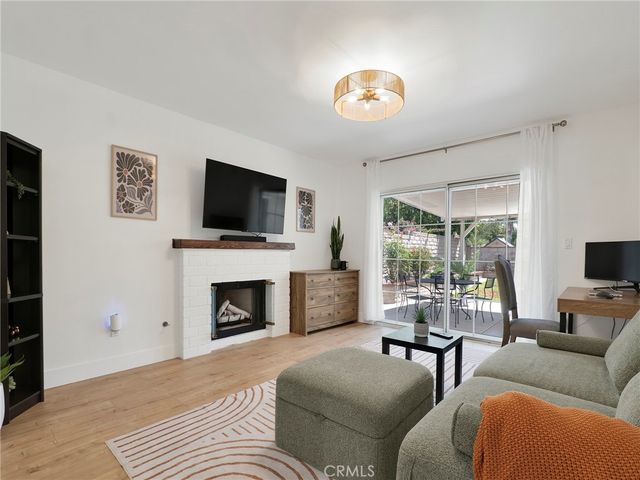 10018 Cozycroft Avenue, Chatsworth, CA 91311