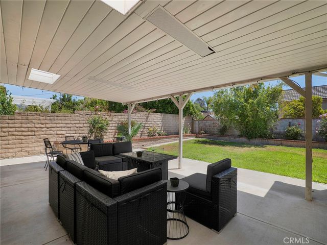 10018 Cozycroft Avenue, Chatsworth, CA 91311
