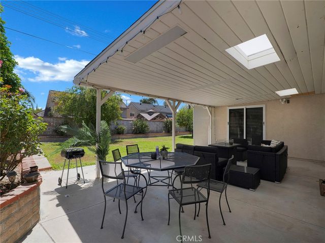 10018 Cozycroft Avenue, Chatsworth, CA 91311
