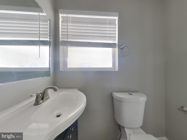 2305 BERKLEY ST, Temple Hills, MD 20748