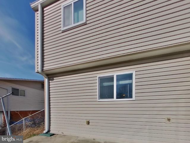 2305 BERKLEY ST, Temple Hills, MD 20748