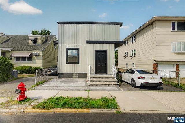 69 Chestnut Street, Lodi, NJ 07644