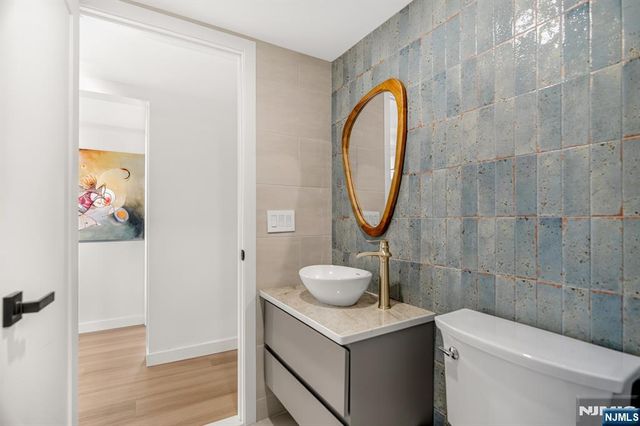 69 Chestnut Street, Lodi, NJ 07644
